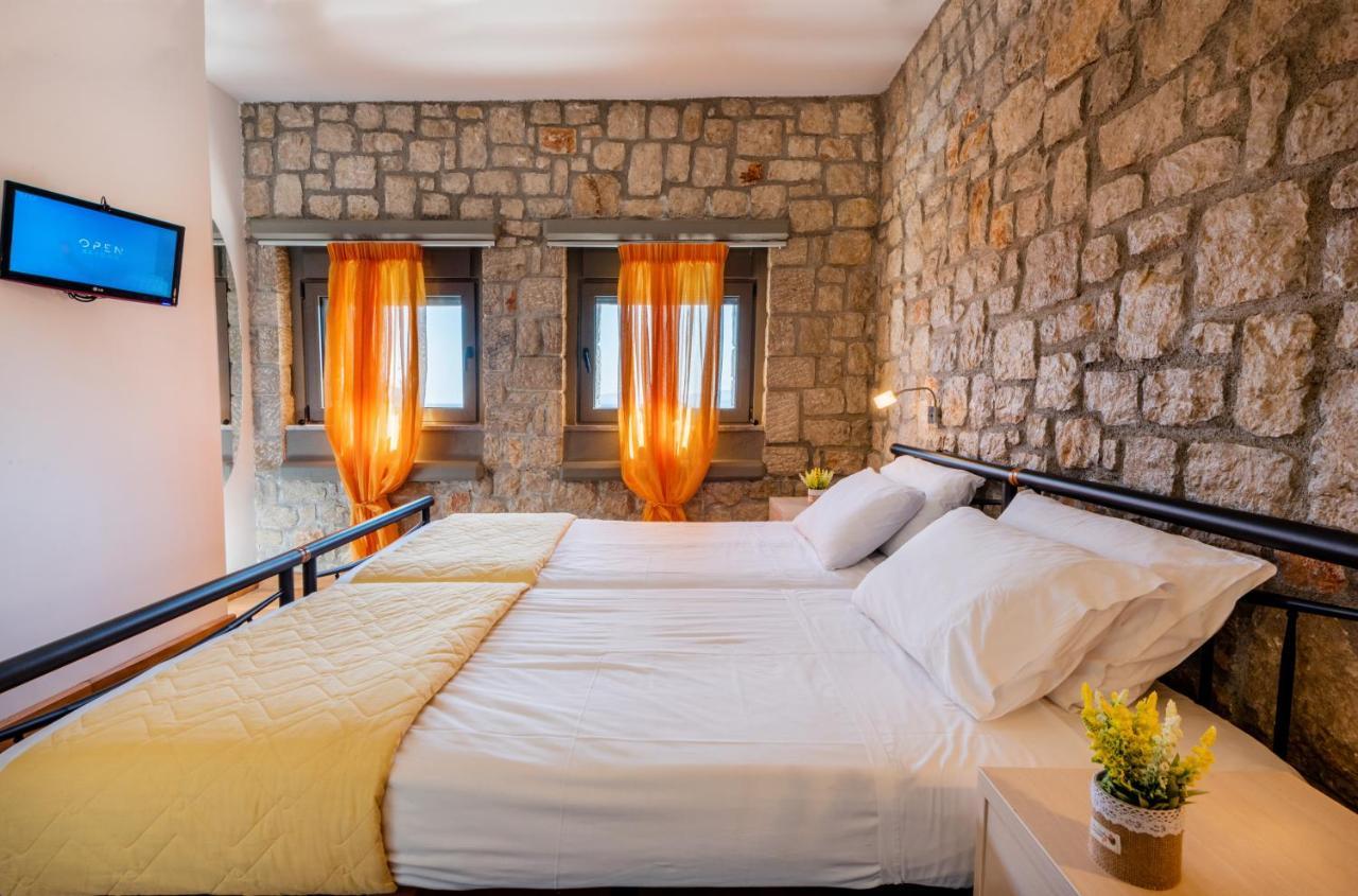 Villa Costamare - Enjoy Lazy Days On The Private Pool-Jacuzzi Pefki Eksteriør bilde