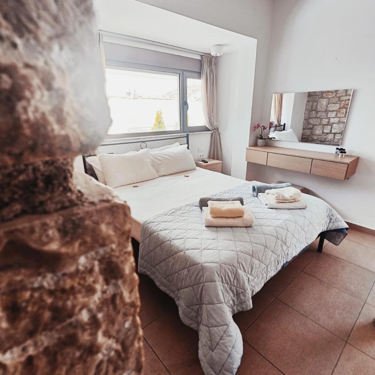 Villa Costamare - Enjoy Lazy Days On The Private Pool-Jacuzzi Pefki Eksteriør bilde