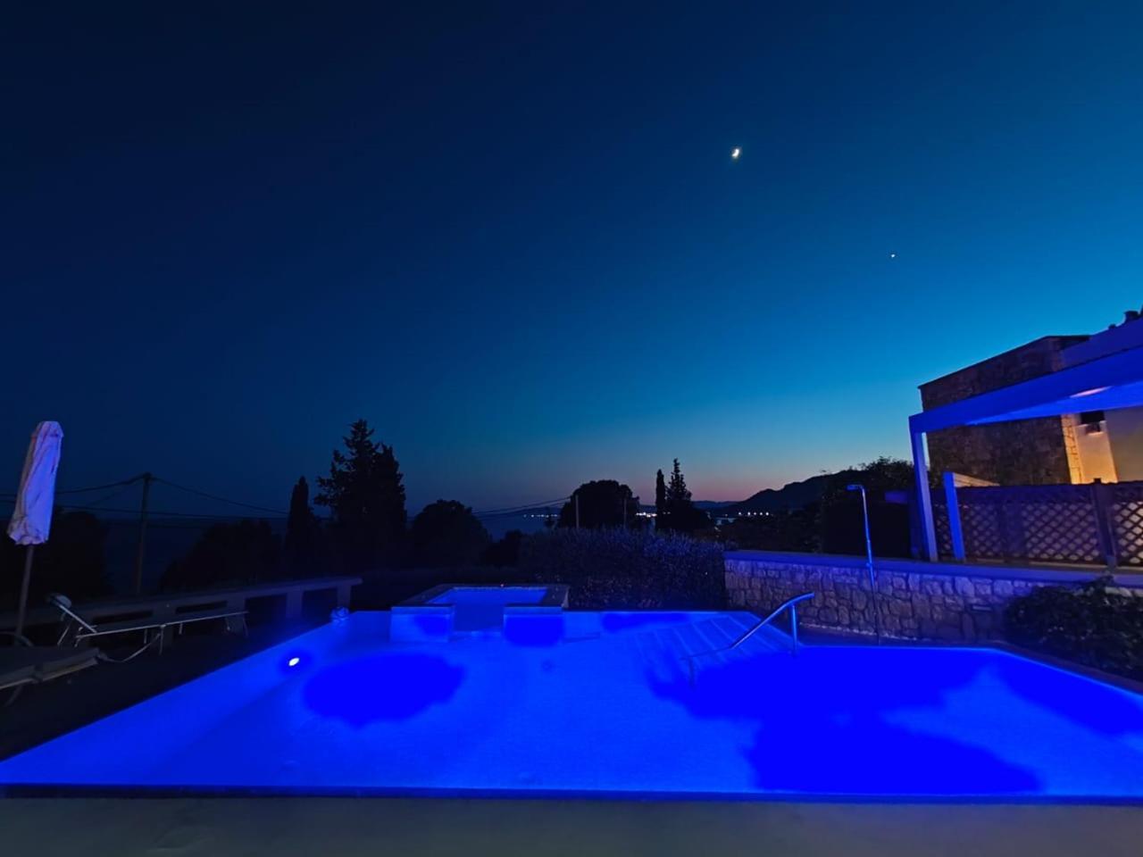 Villa Costamare - Enjoy Lazy Days On The Private Pool-Jacuzzi Pefki Eksteriør bilde