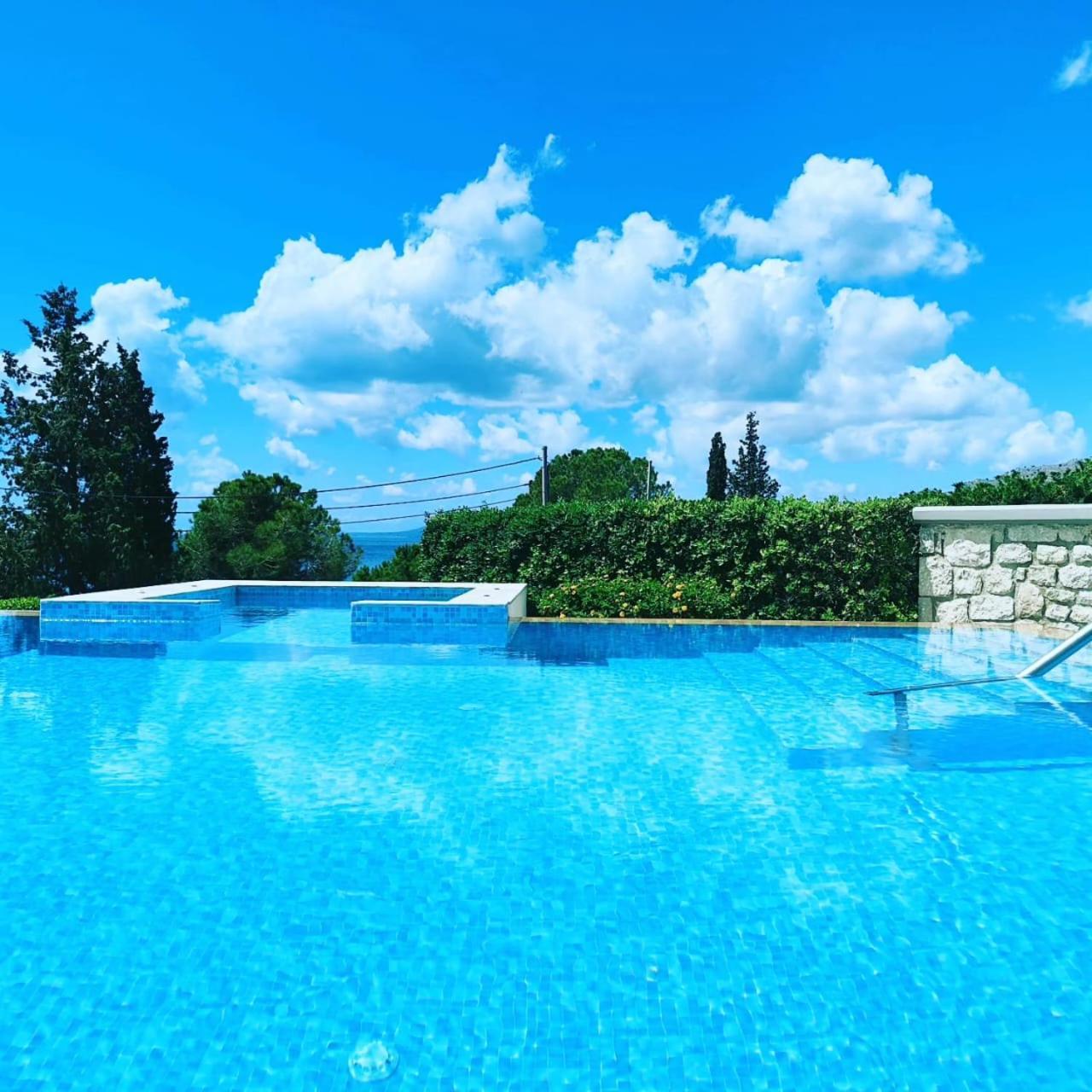 Villa Costamare - Enjoy Lazy Days On The Private Pool-Jacuzzi Pefki Eksteriør bilde